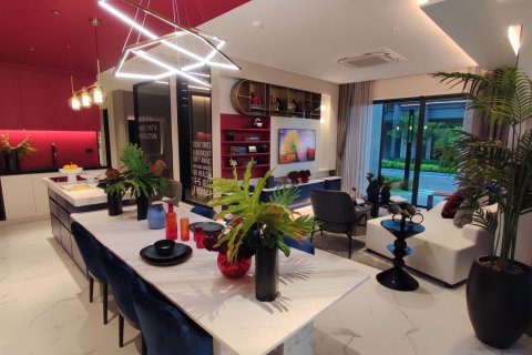 Chalet de 4 dormitorios en Bangkok, Tailandia № 165416 - foto 5