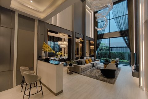 Chalet de 5 dormitorios en Lat Phrao, Bangkok, Tailandia № 165417 - foto 9