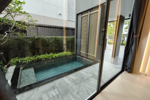 Chalet de 5 dormitorios en Lat Phrao, Bangkok, Tailandia № 165417 - foto 16