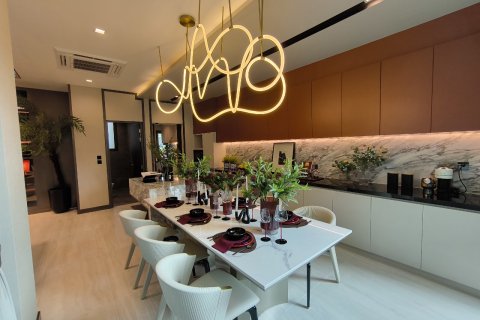 Chalet de 4 dormitorios en Lat Phrao, Bangkok, Tailandia № 165418 - foto 19