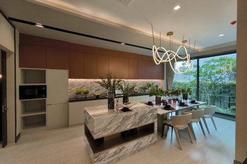 Chalet de 4 dormitorios en Lat Phrao, Bangkok, Tailandia № 165418 - foto 11