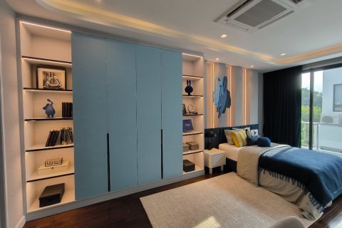 Chalet de 4 dormitorios en Lat Phrao, Bangkok, Tailandia № 165418 - foto 3