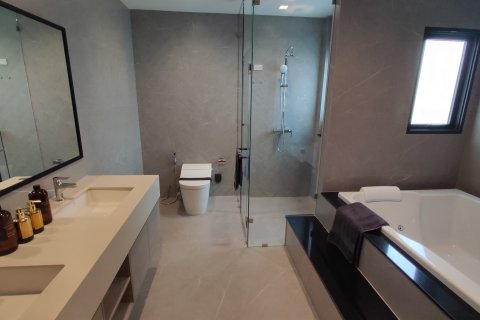 Chalet de 4 dormitorios en Bangkok, Tailandia № 165414 - foto 8