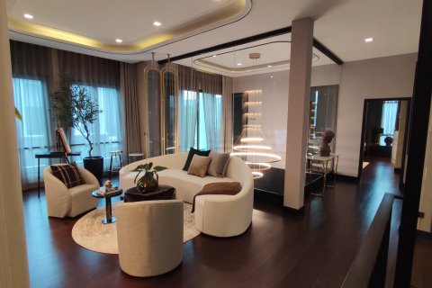 Chalet de 4 dormitorios en Bangkok, Tailandia № 165414 - foto 19