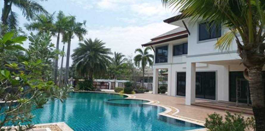 Chalet de 4 dormitorios en Jomtien Beach, Pattaya, Tailandia № 203242