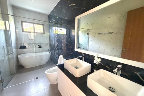 Villa in Hua Hin, Thailand 4 Schlafzimmer № 222440 - Foto 10