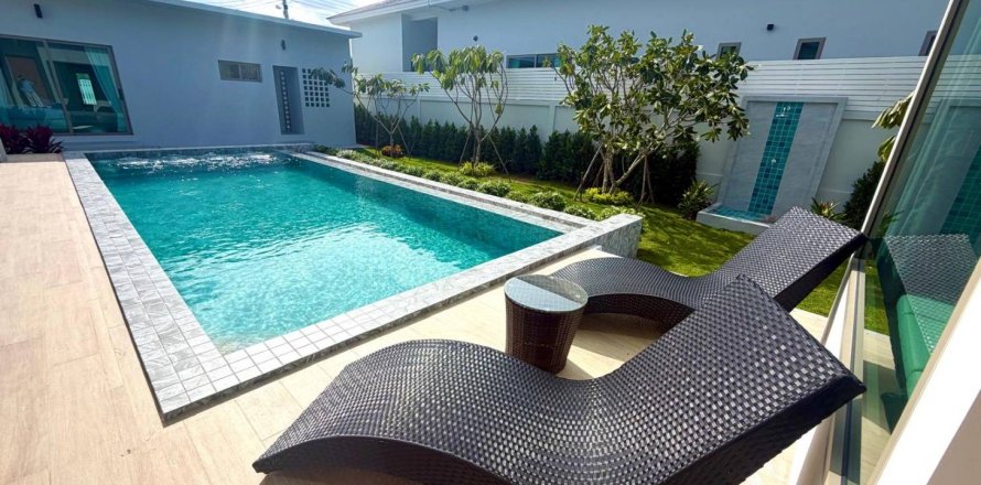 Villa à Hua Hin, Thaïlande 4 chambres № 222443