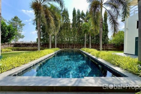 Casa de 3 dormitorios en Pattaya, Tailandia № 173924 - foto 9