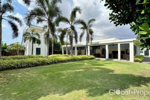 Casa de 3 dormitorios en Pattaya, Tailandia № 173924 - foto 7