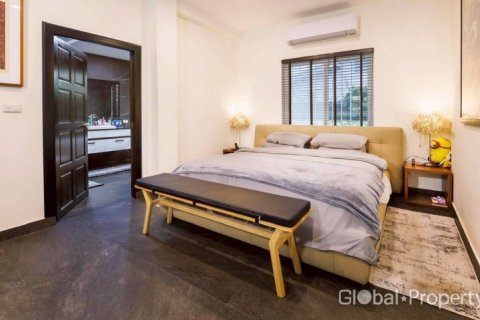Casa de 3 dormitorios en Pattaya, Tailandia № 173924 - foto 13