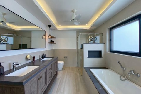 Chalet de 3 dormitorios en Hua Hin, Tailandia № 173929 - foto 18