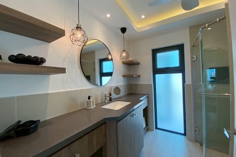 Chalet de 3 dormitorios en Hua Hin, Tailandia № 173929 - foto 27
