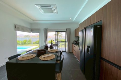 Chalet de 3 dormitorios en Hua Hin, Tailandia № 173929 - foto 14