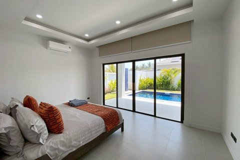 Chalet de 3 dormitorios en Hua Hin, Tailandia № 173930 - foto 16