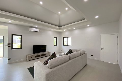 Chalet de 3 dormitorios en Hua Hin, Tailandia № 173930 - foto 8