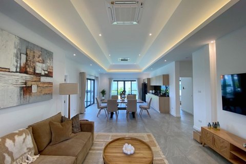 Chalet de 3 dormitorios en Hua Hin, Tailandia № 173928 - foto 10