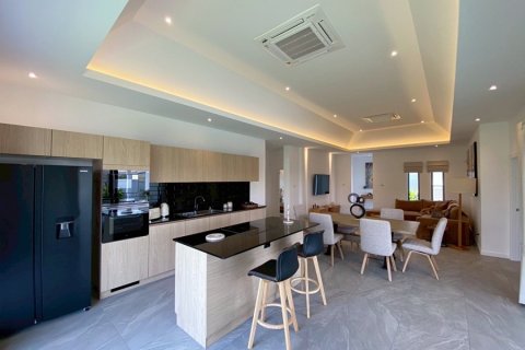 Chalet de 3 dormitorios en Hua Hin, Tailandia № 173928 - foto 14