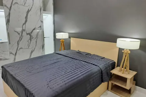 Condominio de 2 dormitorios en Khlong Toei, Bangkok, Tailandia № 160511 - foto 17