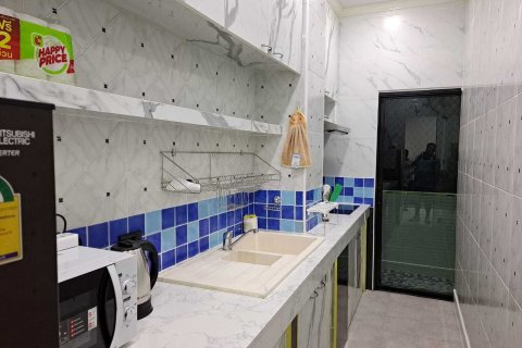Condominio de 2 dormitorios en Khlong Toei, Bangkok, Tailandia № 160511 - foto 3