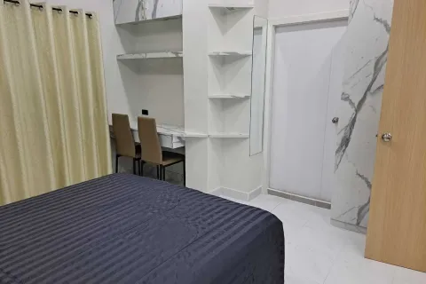 Condominio de 2 dormitorios en Khlong Toei, Bangkok, Tailandia № 160511 - foto 9