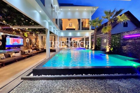 Haus in Pattaya, Thailand 8 Schlafzimmer № 198624