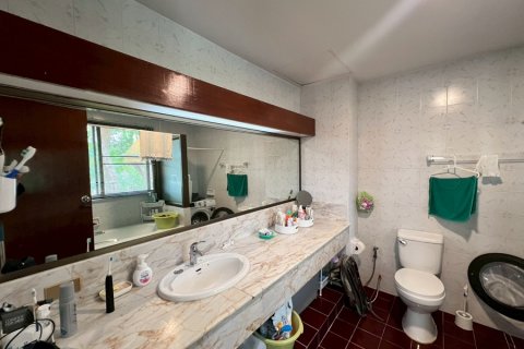Condominio de 2 dormitorios en Cha-am, Tailandia № 195744 - foto 18