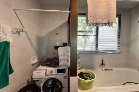 Condominio de 2 dormitorios en Cha-am, Tailandia № 195744 - foto 20