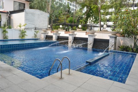 Condominio de 3 dormitorios en Bangkok, Tailandia № 67114 - foto 10