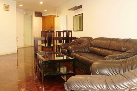 Condominio de 3 dormitorios en Watthana, Bangkok, Tailandia № 136048 - foto 13