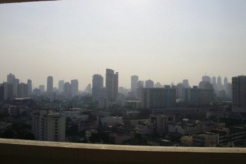 Condominio de 3 dormitorios en Watthana, Bangkok, Tailandia № 136048 - foto 16