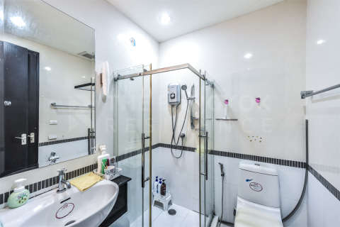 Condominio de 2 dormitorios en Bangkok, Tailandia № 186028 - foto 7