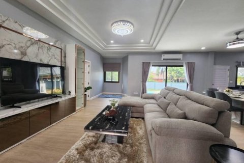 Chalet de 3 dormitorios en Sattahip, Tailandia № 119429 - foto 3