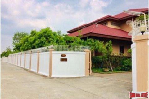 Casa de 6 dormitorios en Bangkok, Tailandia № 193702 - foto 5