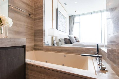 Condominio de 2 dormitorios en Khlong Toei, Bangkok, Tailandia № 176776 - foto 9
