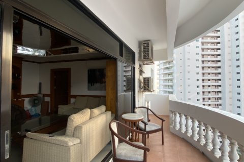 Condominio de 2 dormitorios en Pattaya, Tailandia № 141055 - foto 2