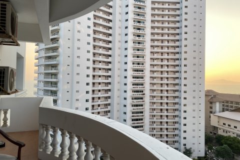 Condominio de 2 dormitorios en Pattaya, Tailandia № 141055 - foto 4