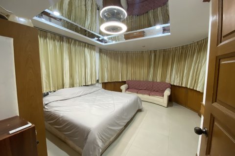 Condominio de 2 dormitorios en Pattaya, Tailandia № 141055 - foto 13