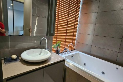 Condo in Bang Rak, Bangkok, Thailand, 2 bedrooms № 148767 - photo 8