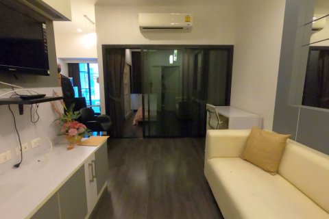Condominio de 1 dormitorio en Chiang Mai, Tailandia № 205635 - foto 3