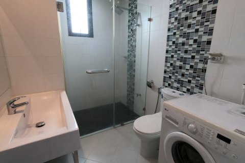 Condominio de 2 dormitorios en Chiang Mai, Tailandia № 205632 - foto 7