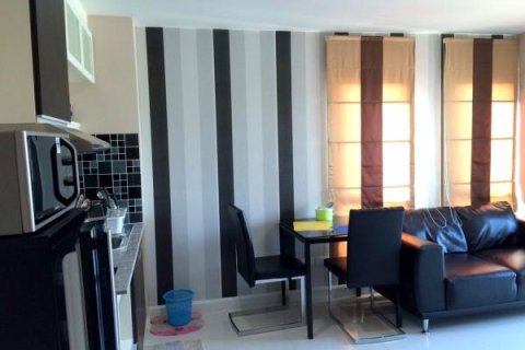 Condominio de 1 dormitorio en Chiang Mai, Tailandia № 205631 - foto 2