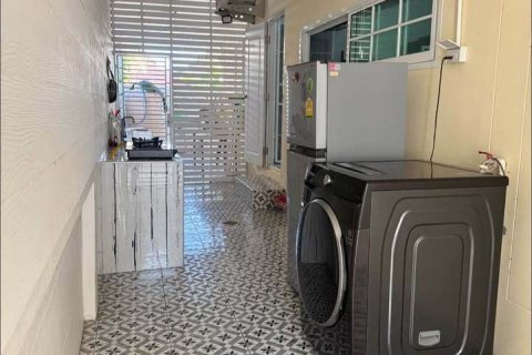 House in Hang Dong, Thailand 4 bedrooms № 163364 - photo 12