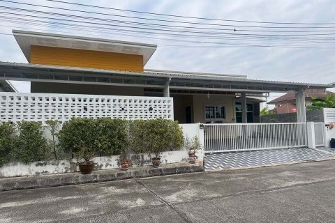 House in Hang Dong, Thailand 4 bedrooms № 163364 - photo 8