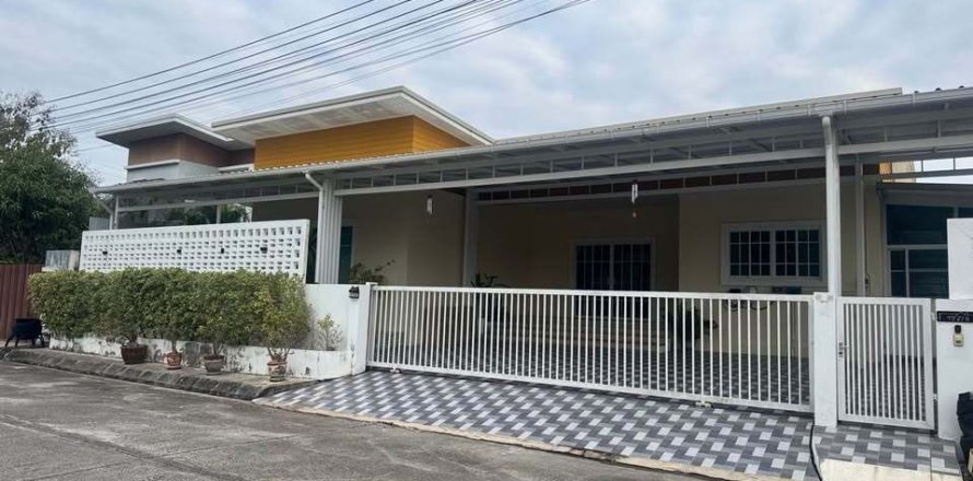 House in Hang Dong, Thailand 4 bedrooms № 163364