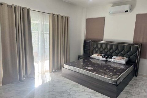 House in Hang Dong, Thailand 4 bedrooms № 163364 - photo 14