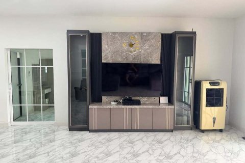House in Hang Dong, Thailand 4 bedrooms № 163364 - photo 20