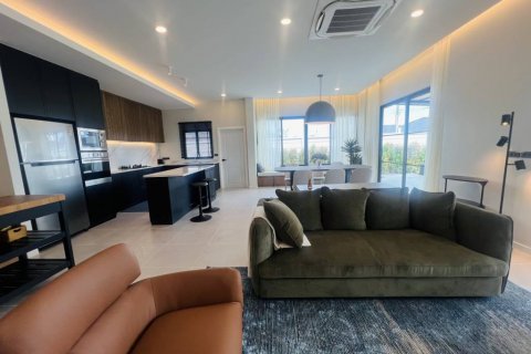 Casa de 3 dormitorios en Pattaya, Tailandia № 134713 - foto 4