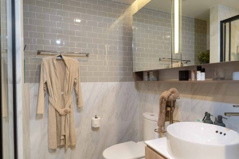 Condominio de 1 dormitorio en Phaya Thai, Bangkok, Tailandia № 166910 - foto 2