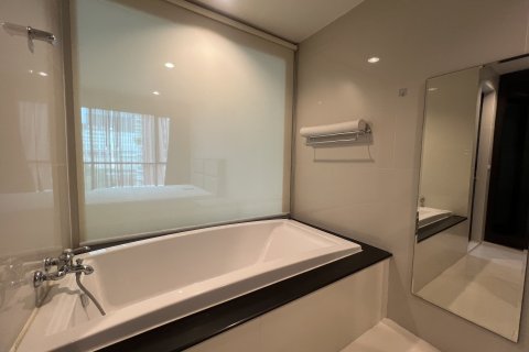 Condominio de 2 dormitorios en Pathum Wan, Bangkok, Tailandia № 150083 - foto 5