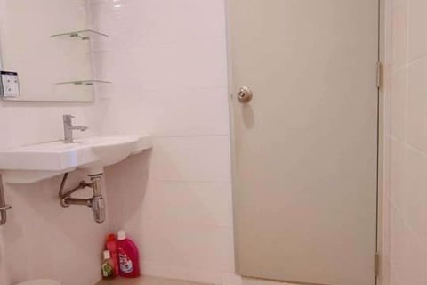 Sobre plano Ideo Sathorn - Thaphra en Bangkok, Tailandia № 33833 - foto 16